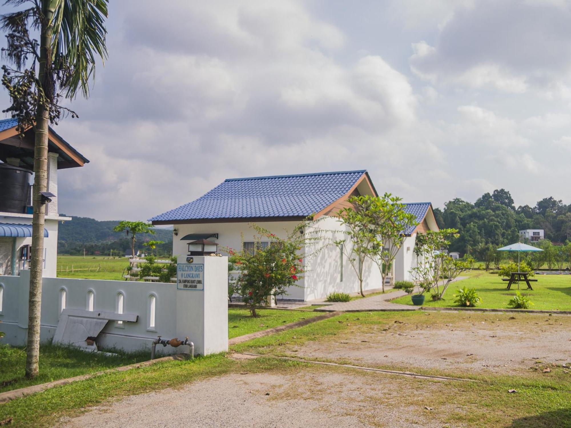 דירות פנתאי צנאנג Halcyon Days @ Langkawi מראה חיצוני תמונה